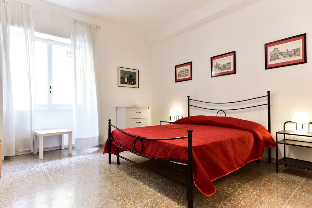 Red & White Vatican Apartment Рим Экстерьер фото